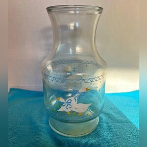 Vintage Anchor Hocking 
Geese Carafe